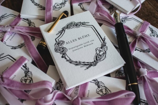 Poesiebuch Leporello mit ermutigenden Gedichten über Hoffnung und Glaube christliche Lyrik Kalligrafie Wappen