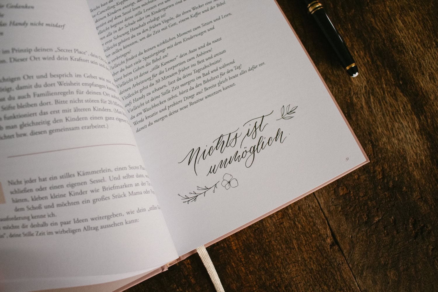Dieses Journal ist für Tage, an denen dir Worte fehlen – und Gott trotzdem spricht. Dein Bibellese Journal.