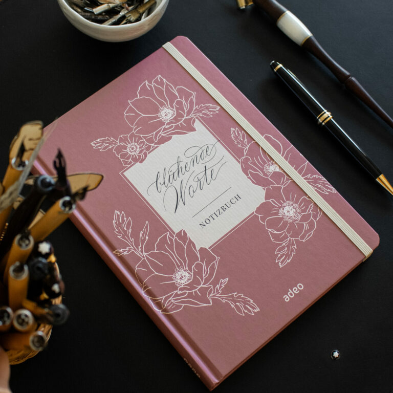 Blühende Worte Notizbuch von Jeannette Mokosch