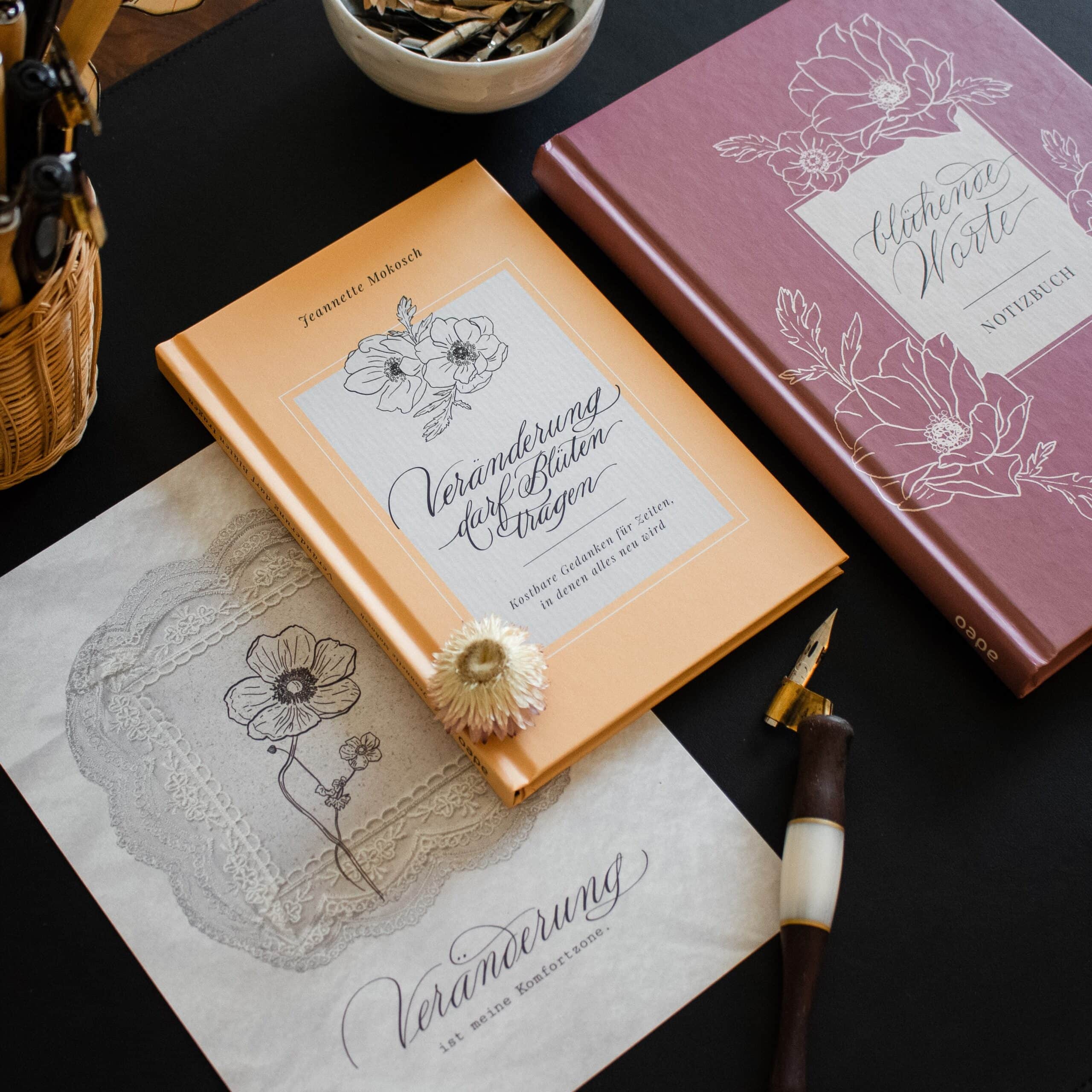 Geschenkset „Veränderung darf Blüten tragen“ – Buch, Notizbuch & Kunstdruck von Jeannette